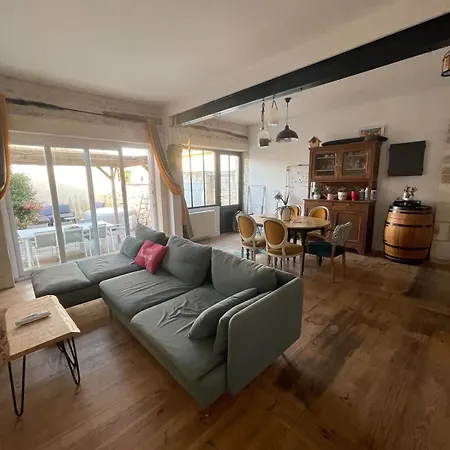 Casa de Férias Stone House In - 25 Min From La Rochelle
